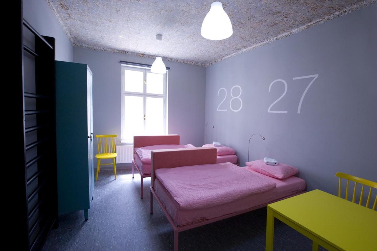 Hostel U Zlateho Kohouta Kromeriz Luaran gambar